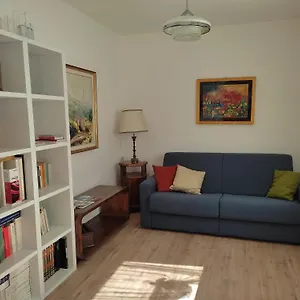 https://casetta-gialla.hotelinveneto.com